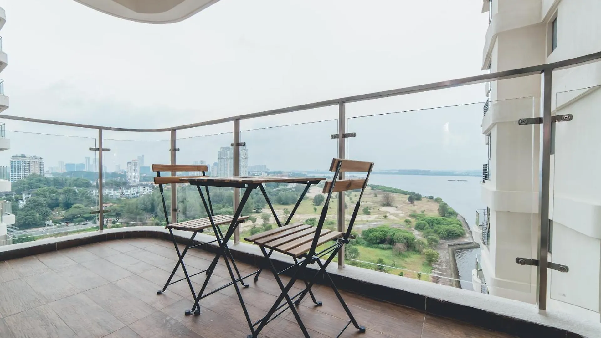 Danga Bay Coastal Serenity 3Br 6Pax W Balcony By Our Stay Johor Bahru Apartment